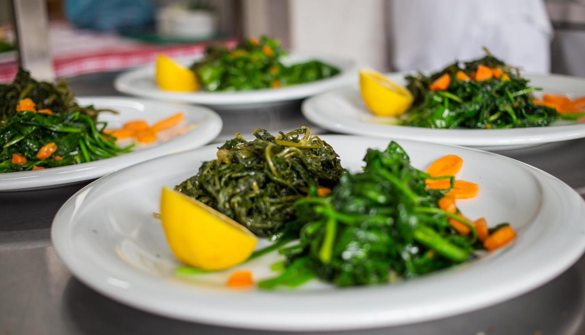 Hotel Restaurant Emblema Petrele Екстер'єр фото