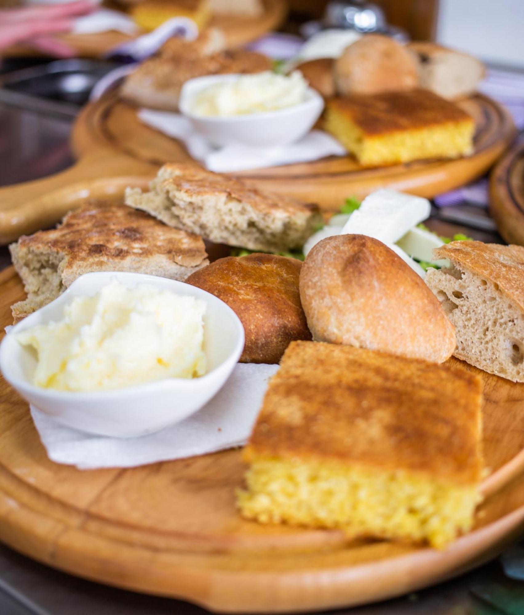 Hotel Restaurant Emblema Petrele Екстер'єр фото